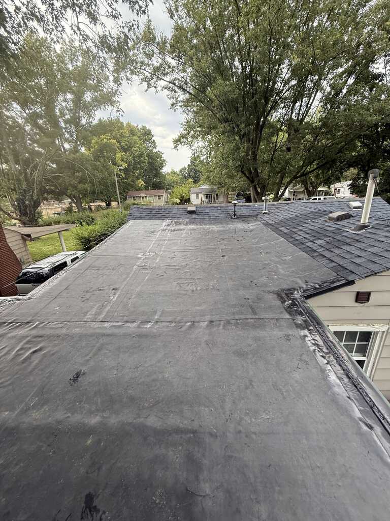 Roofing image.